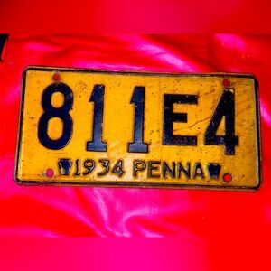Pennsylvania Vintage 1934 Double Keystone License Plate. 811E4